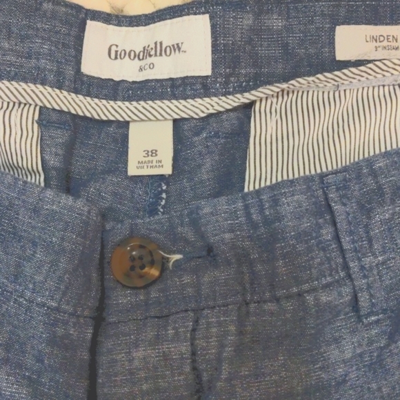 Men's Goodfellow & Co. Chambray Flat Front Linden Short, 9" Inseam, 38 - Picture 4 of 7